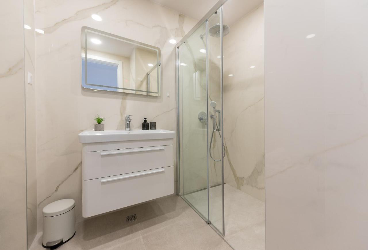 Luxury Adria Sea & City View Apartment Makarska Extérieur photo